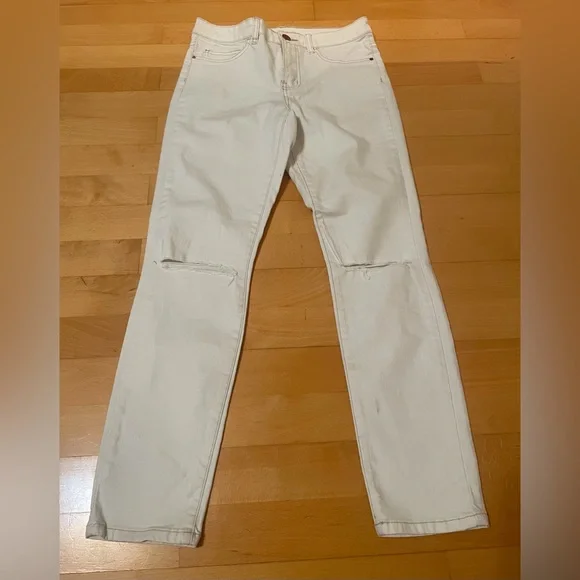 White Billabong ripped knee jeans. Size 28. Used with some stains. - Picture 1 of 12